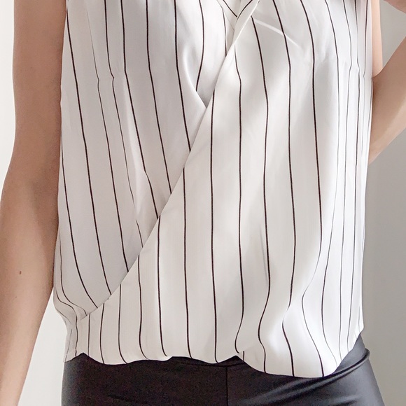 Pinstripe Collar Top - White black - Picture 5 of 8